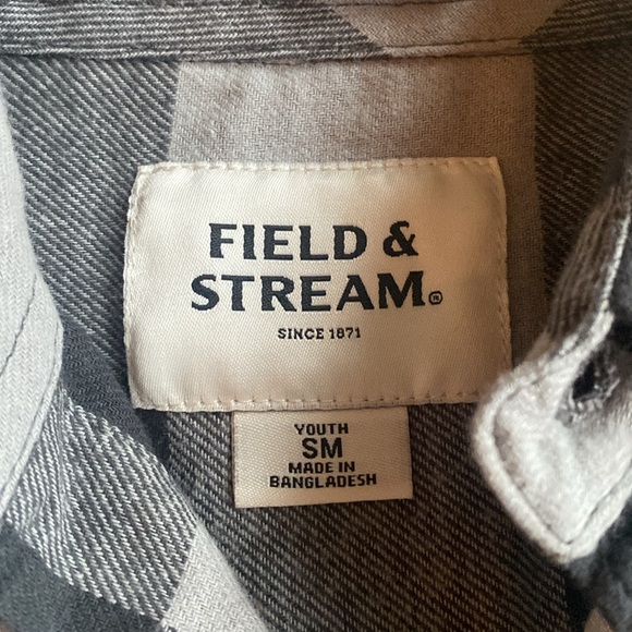 * FINAL SALE *NWT Kids Field and Stream Button Down Size Youth Small - Picture 2 of 5